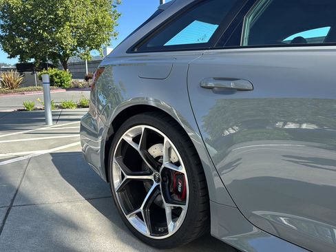 Used 2025 Audi RS 6 performance image 5