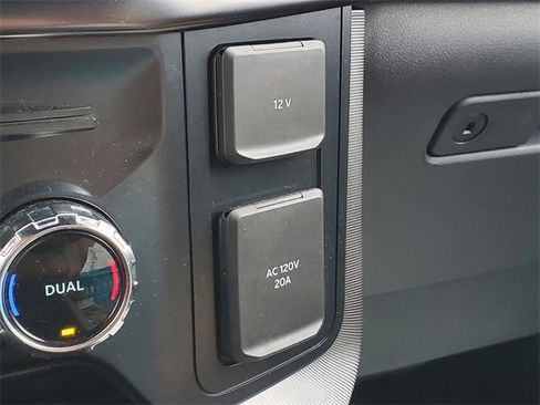 Used 2022 Ford F150 Platinum w/ Equipment Group 701A High image 23