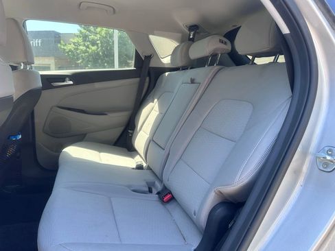 Used 2020 Hyundai Tucson SEL FWD image 14