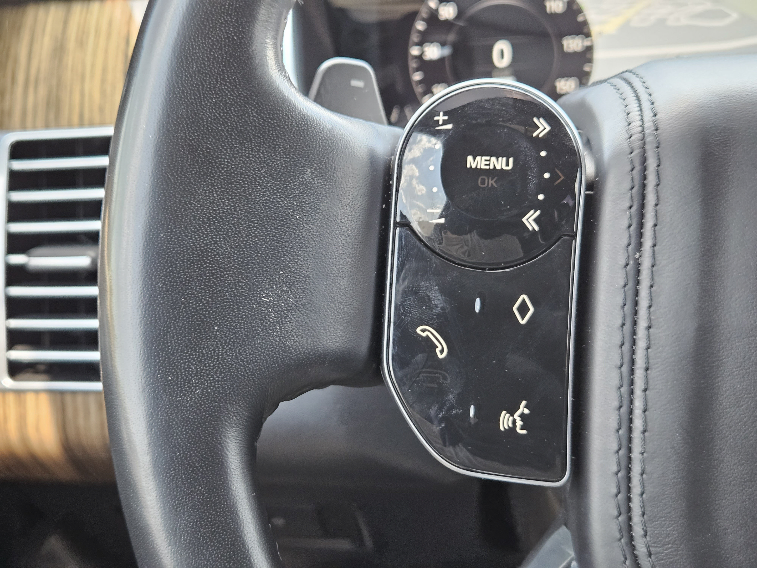 Used 2018 Land Rover Range Rover HSE AWD/4WD image 20