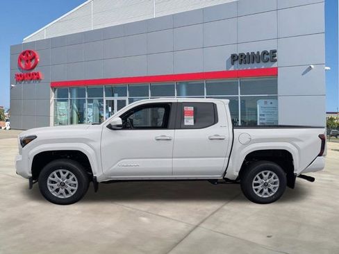 New 2026 Toyota Tacoma SR5 RWD image 7