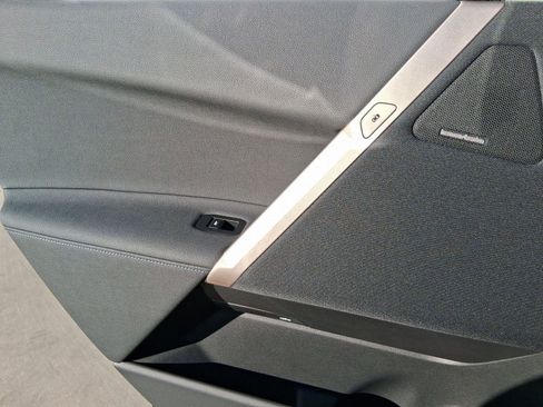 New 2026 BMW iX xDrive60 w/ Premium Package image 27