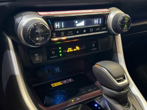 New 2025 Toyota RAV4 Limited image 24
