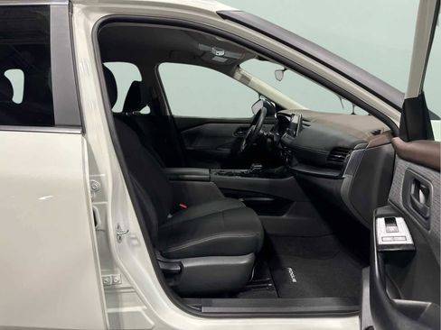 Used 2023 Nissan Rogue S image 30