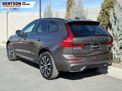 Used 2025 Volvo XC60 B5 Core image 6