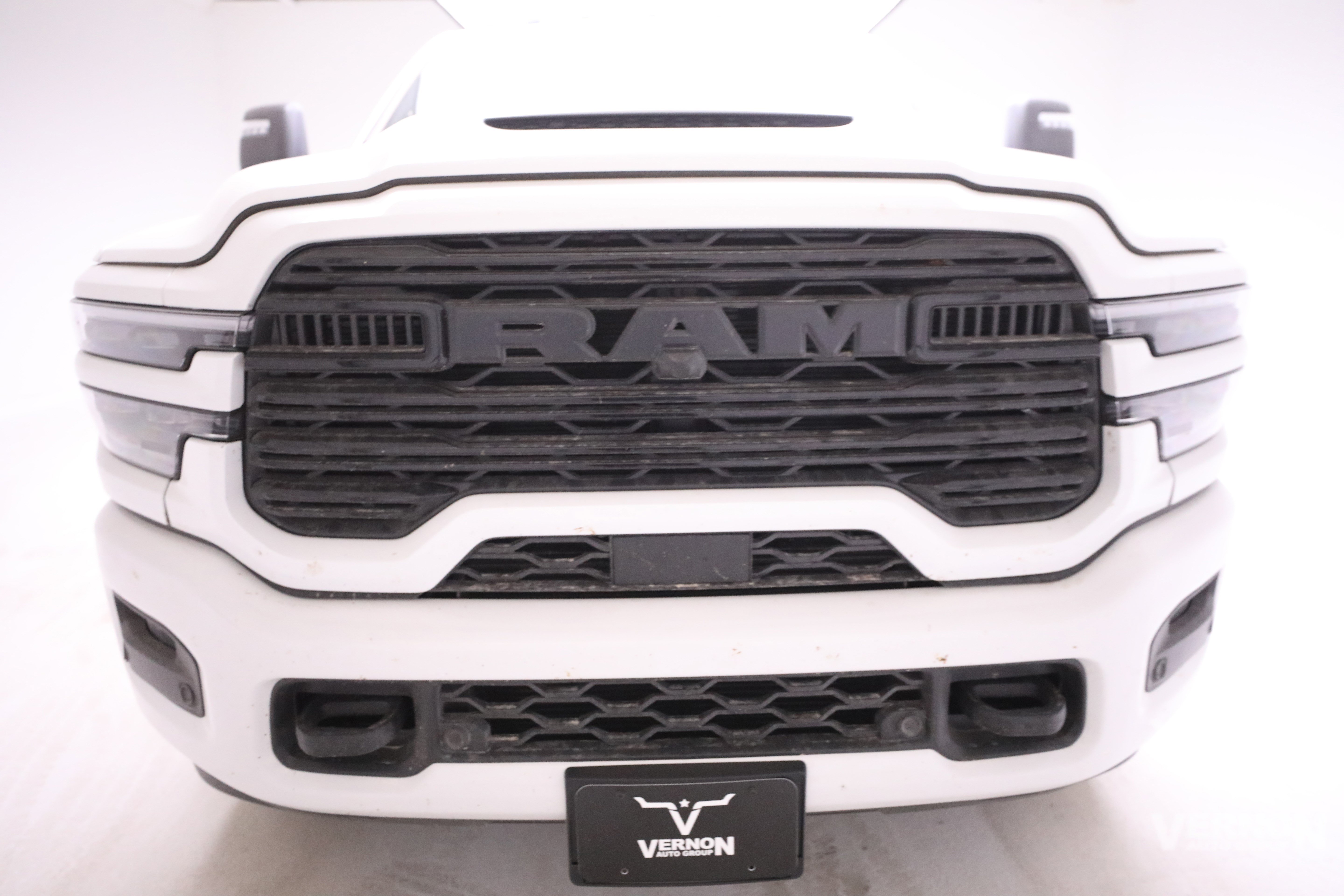 New 2026 RAM 3500 Laramie w/ Night Edition AWD/4WD image 8