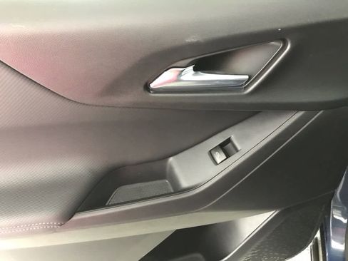 New 2026 Chevrolet Equinox LT w/ Convenience Package II image 12