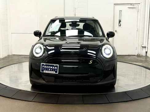 Used 2024 MINI Cooper SE FWD image 3