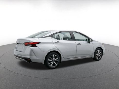 Used 2025 Nissan Versa SV FWD image 7