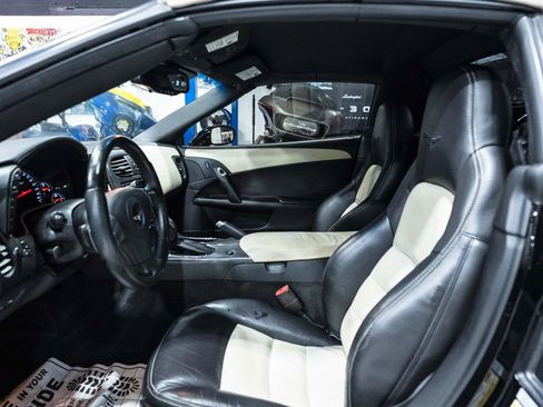 Used 2008 Chevrolet Corvette Convertible w/ Preferred Equipment Group RWD image 17