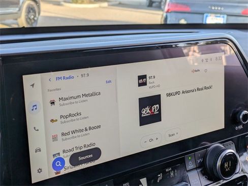 Used 2023 Toyota Highlander L image 26