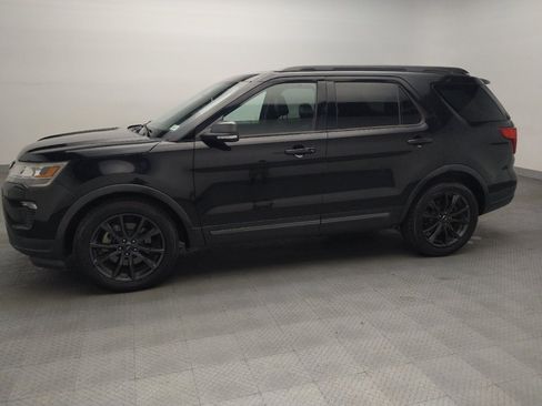 Used 2019 Ford Explorer XLT w/ Equipment Group 202A FWD image 2