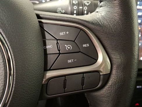 Used 2022 Jeep Renegade Limited w/ Sun, Sound & Wheels Group image 23