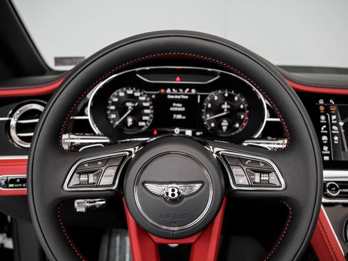 Used 2023 Bentley Continental GT V8 image 39