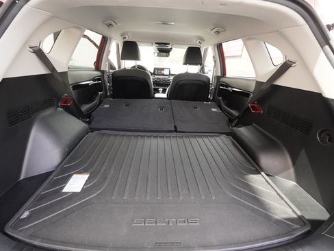 Used 2023 Kia Seltos S w/ Navigation Package FWD image 29