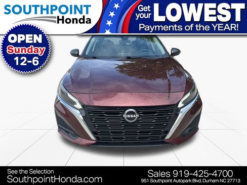 Used 2024 Nissan Altima 2.5 SV FWD image 2