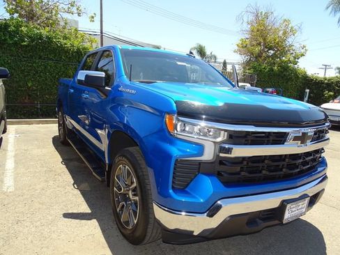 Certified 2022 Chevrolet Silverado 1500 LT w/ Convenience Package II RWD image 5