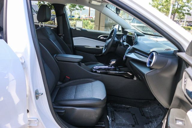 Used 2024 Chevrolet Trax LT FWD image 20