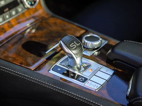Used 2013 Mercedes-Benz SL 550 image 19