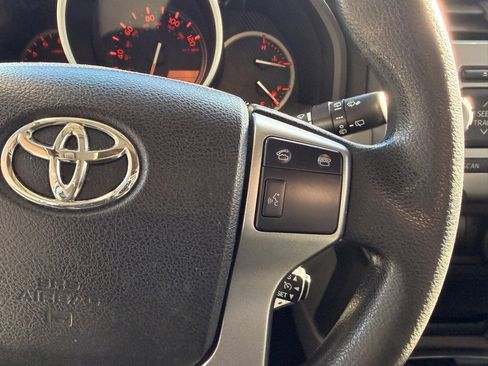 Used 2010 Toyota 4Runner SR5 image 21