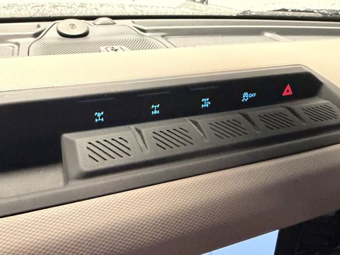 Used 2023 Ford Bronco Wildtrak AWD/4WD image 9