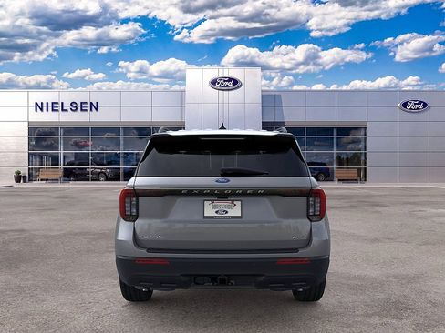 New 2026 Ford Explorer Active AWD/4WD image 5