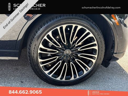 Used 2022 Lincoln Aviator Black Label w/ Class IV Trailer Tow Package AWD/4WD image 9