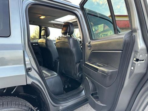 Used 2014 Jeep Patriot Latitude w/ Sun/Sound Group image 17