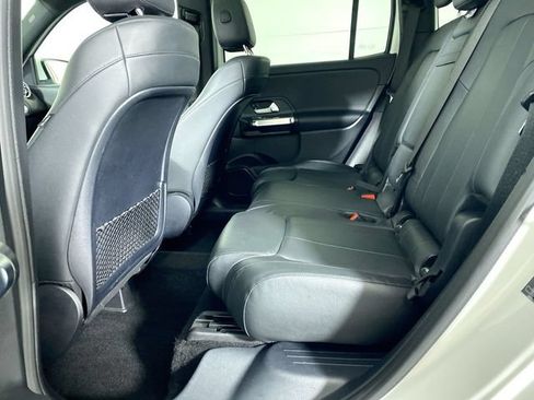 Used 2021 Mercedes-Benz GLB 250 4MATIC image 22