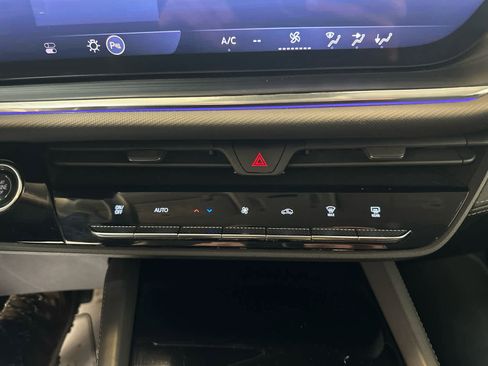 Certified 2025 Buick Envision Preferred image 32