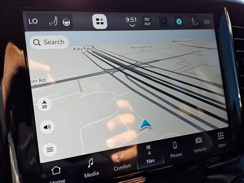 Used 2024 RAM 2500 Laramie w/ Safety Group image 16