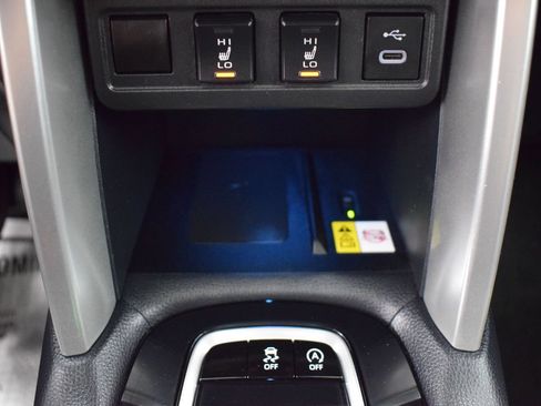 Used 2023 Toyota Corolla Cross XLE w/ Convenience Package AWD/4WD image 16