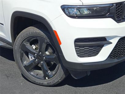 New 2025 Jeep Grand Cherokee Altitude