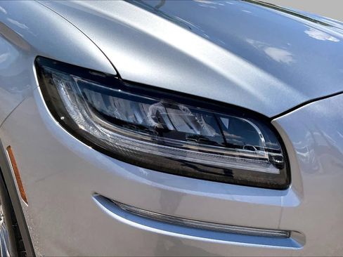Used 2023 Lincoln Nautilus AWD w/ Premium Package image 26