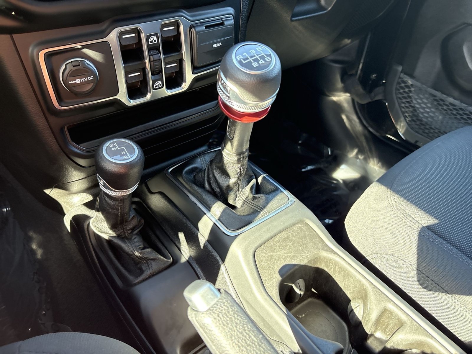 Used 2023 Jeep Wrangler Unlimited Sport AWD/4WD image 20