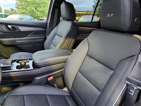 New 2026 Buick Enclave Sport Touring w/ Power Package image 14