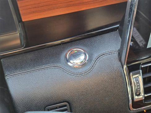 Used 2019 Lincoln Navigator Reserve w/ Cargo Package image 14