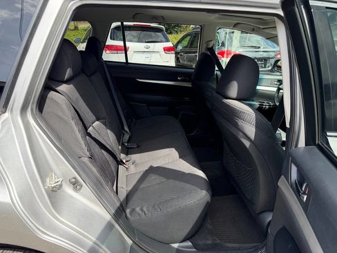 Used 2011 Subaru Outback 2.5i Premium AWD/4WD image 14
