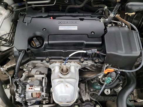 Used 2017 Honda Accord EX image 30