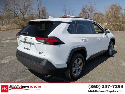 Used 2025 Toyota RAV4 XLE image 3