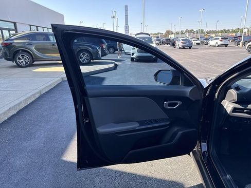 Used 2025 Kia K4 FWD image 9