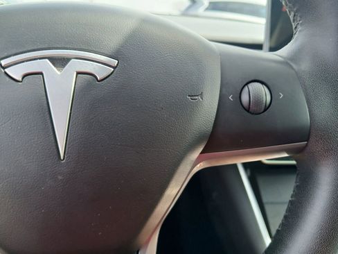 Used 2020 Tesla Model 3 Standard Range Plus image 28