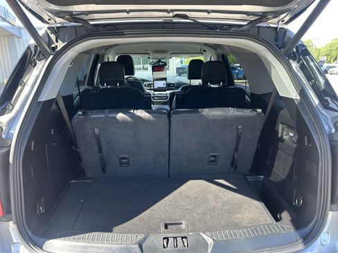 Used 2021 Ford Explorer XLT w/ Equipment Group 202A RWD image 49