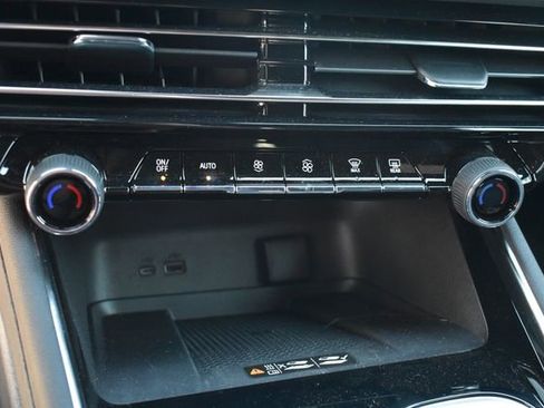 New 2026 Chevrolet Traverse LT w/ Enhanced Driving Package image 30