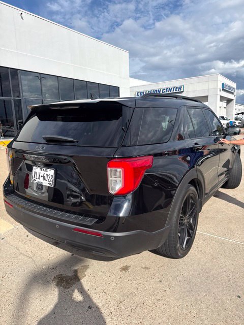 Used 2024 Ford Explorer XLT RWD image 7
