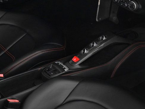 Used 2018 Ferrari 488 Spider image 19