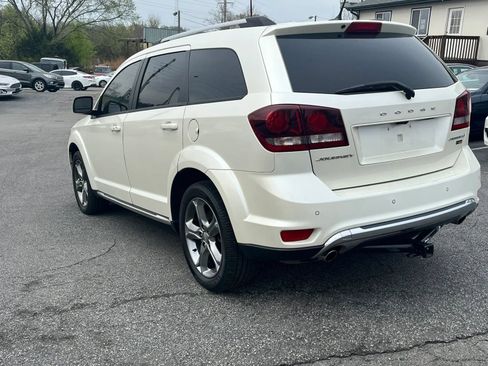 Used 2017 Dodge Journey Crossroad FWD image 5