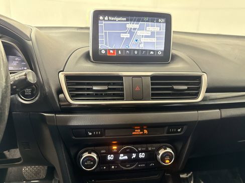 Used 2016 MAZDA MAZDA3 i Grand Touring image 25