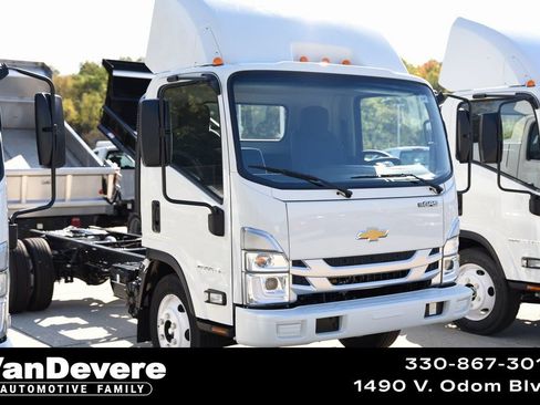 New 2025 Chevrolet Low Cab Forward image 1