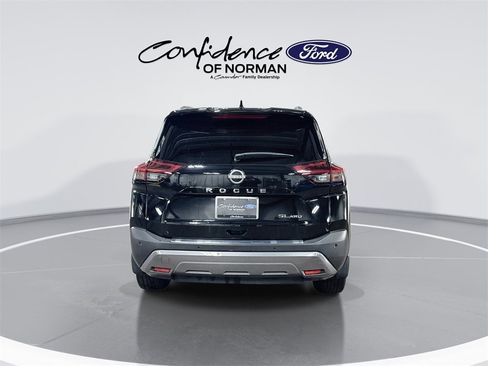 Used 2023 Nissan Rogue SL image 7